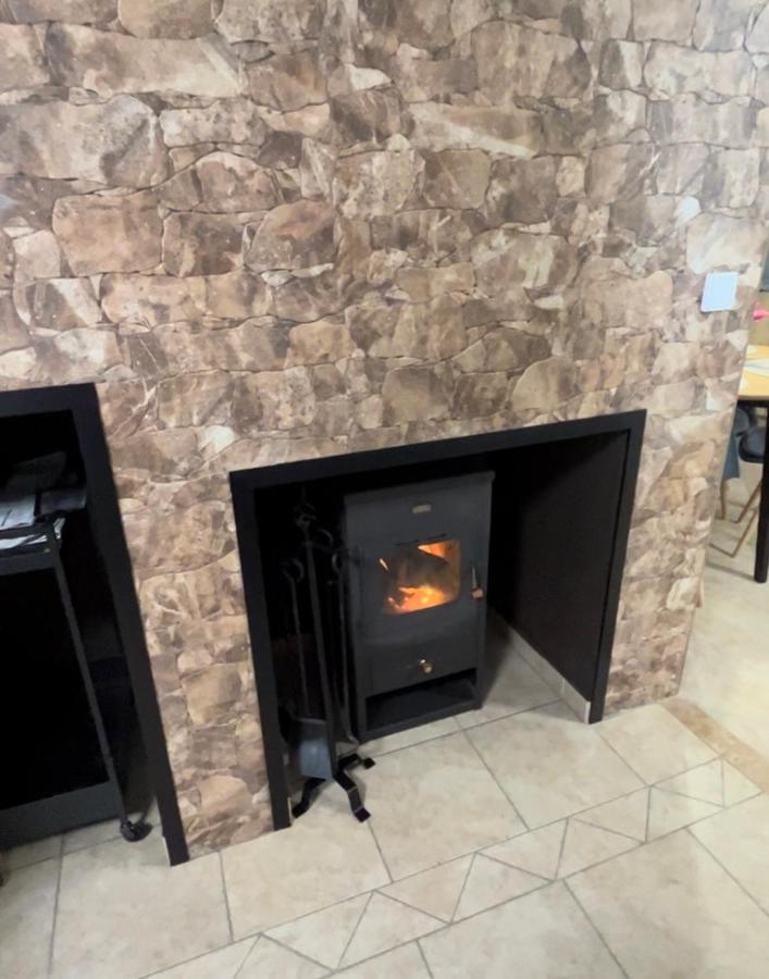 Deduv Sklep Apartamento Hlohovec Exterior foto